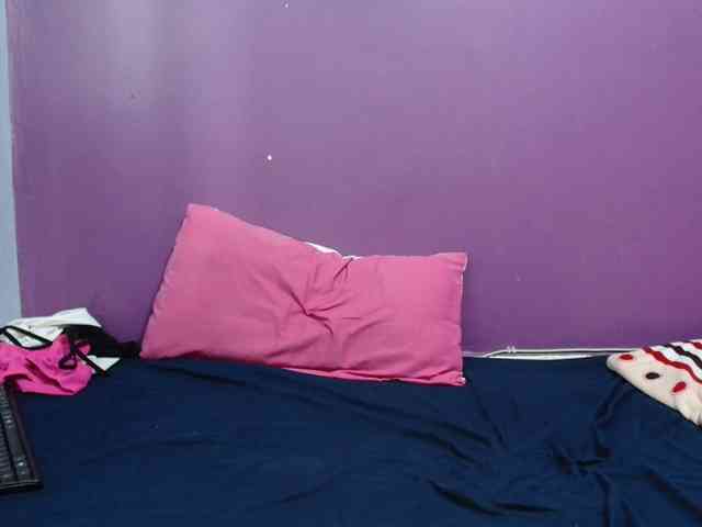 Petitegirly webcam