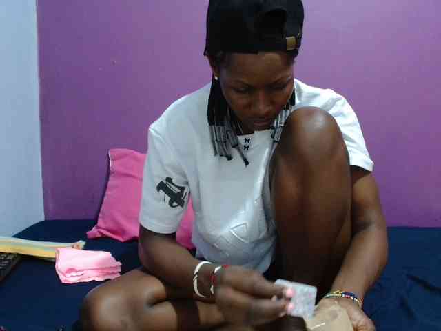 Petitegirly webcam