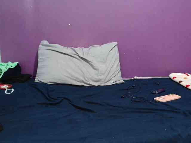 Petitegirly webcam