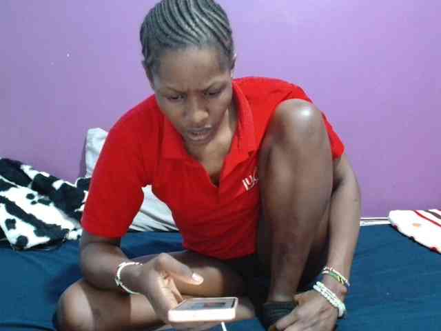 Petitegirly webcam