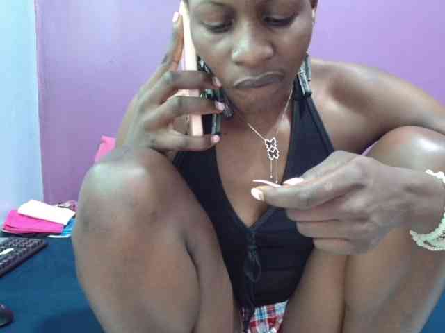 Petitegirly webcam