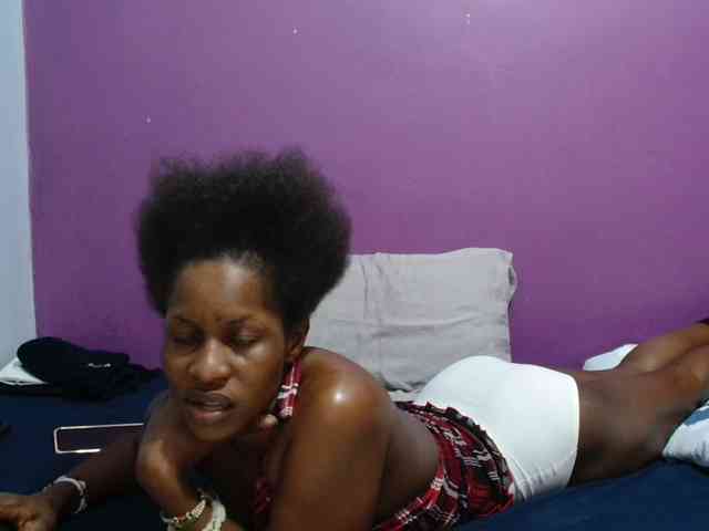 Petitegirly webcam