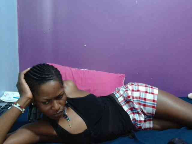 Petitegirly webcam