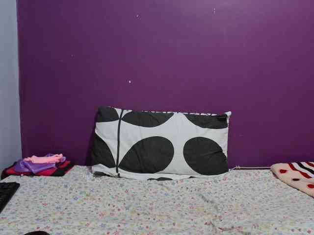 Petitegirly webcam