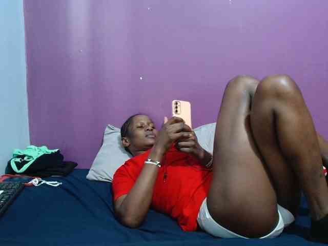 Petitegirly webcam