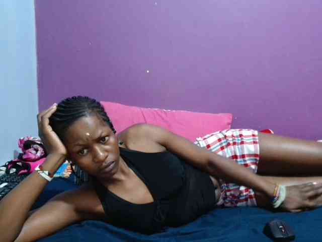 Petitegirly webcam