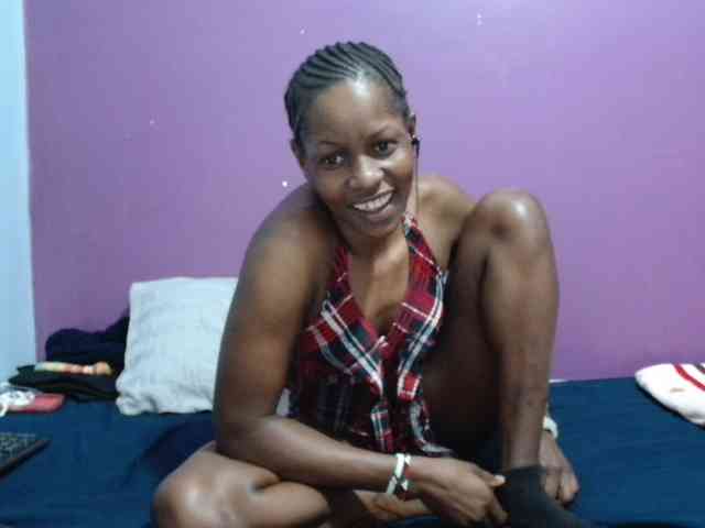 Petitegirly webcam