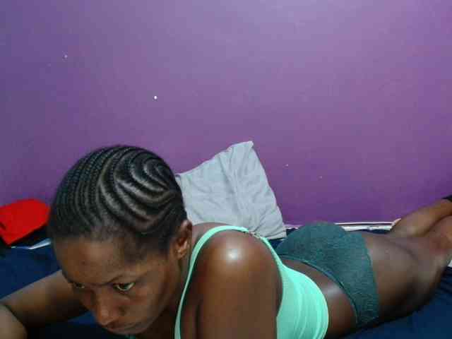 Petitegirly webcam