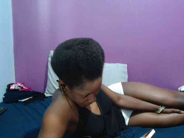 web cam chat Petitegirly