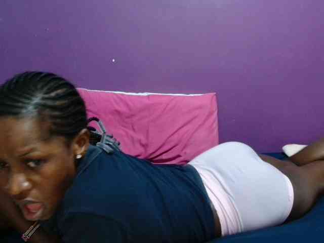 Petitegirly webcam