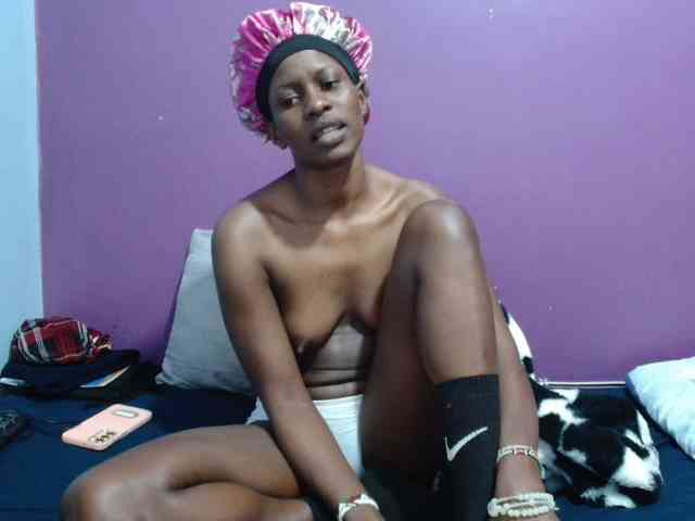 Petitegirly webcam