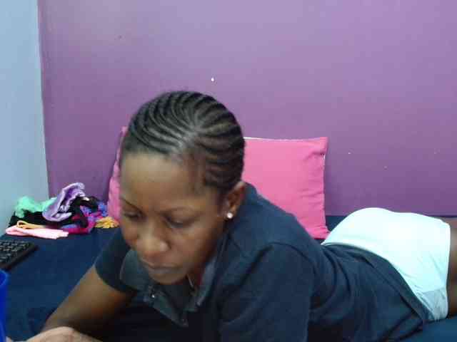 Petitegirly webcam