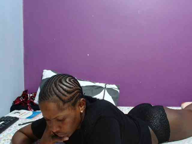 Petitegirly webcam
