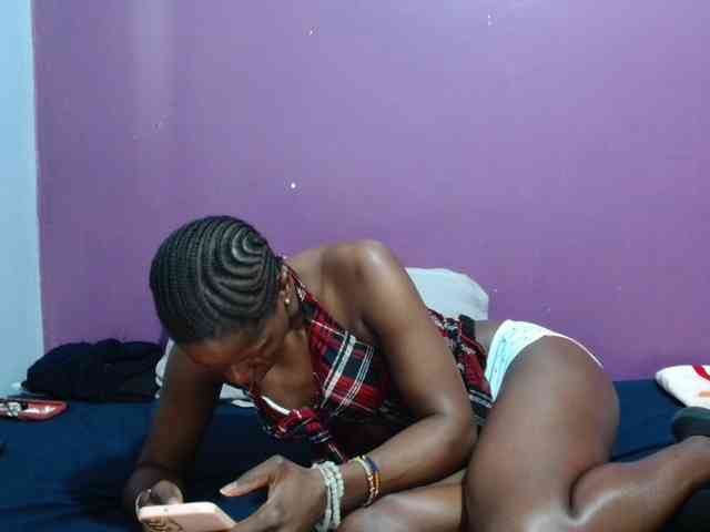 Petitegirly webcam
