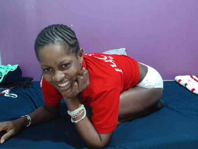 Petitegirly webcam
