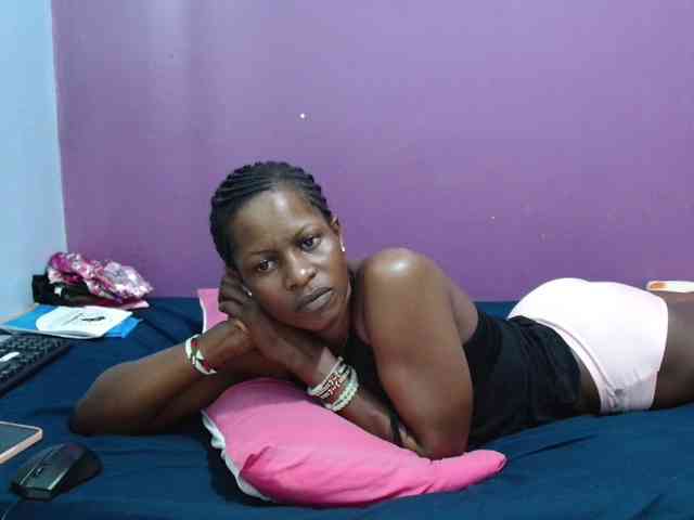 Petitegirly webcam