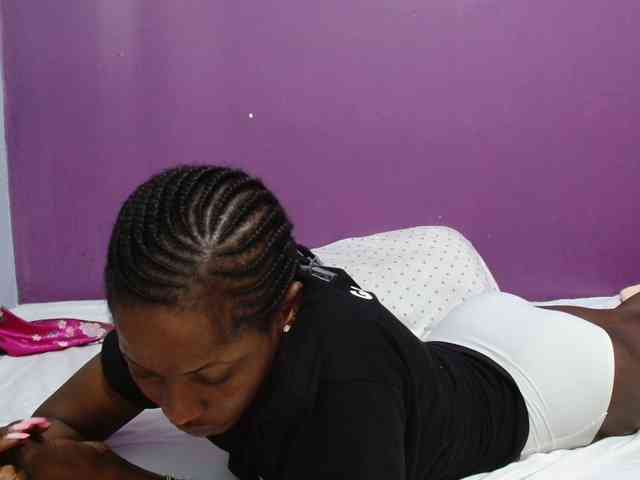Petitegirly webcam