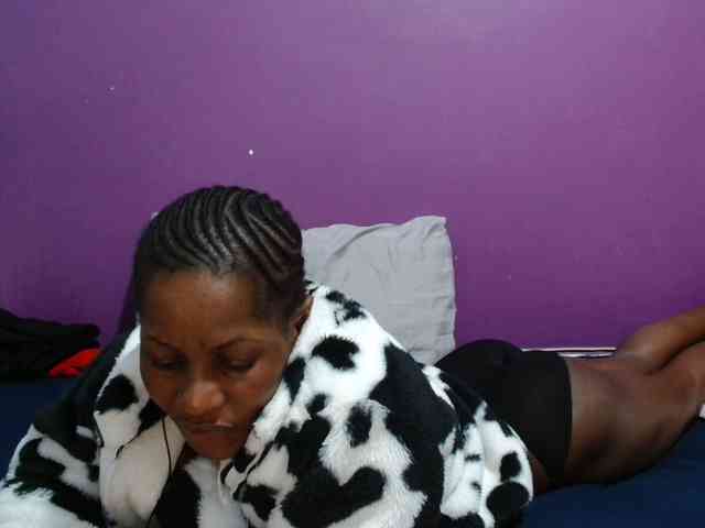 Petitegirly webcam