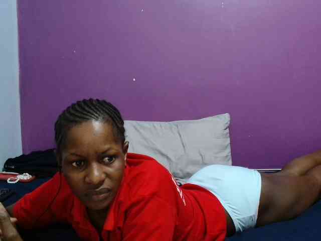 Petitegirly webcam