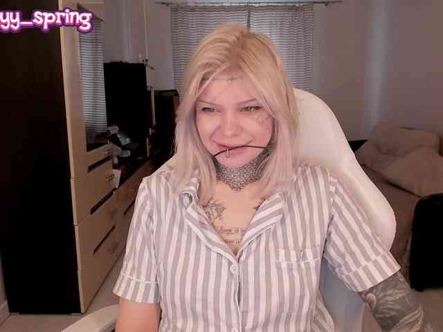 Lisalovelyy webcam