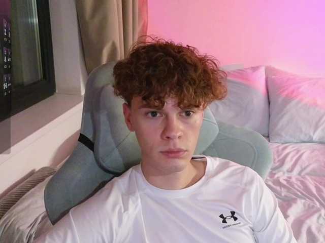 Watch CuteThomas Streaming Live