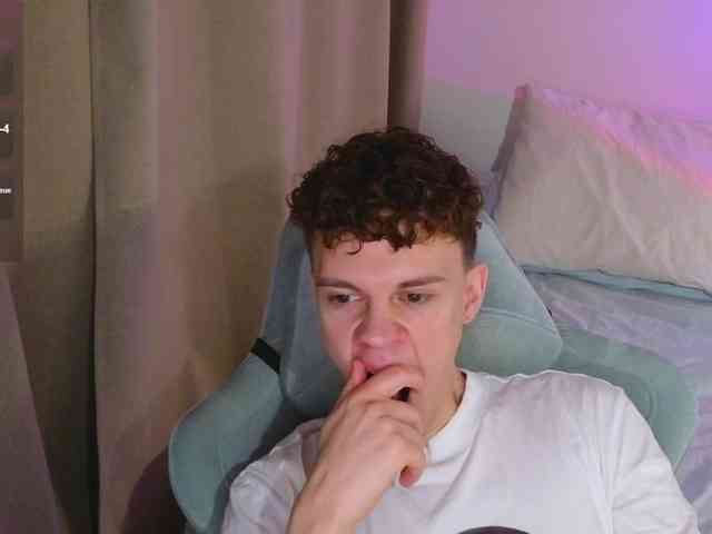 CuteThomas CuteThomas