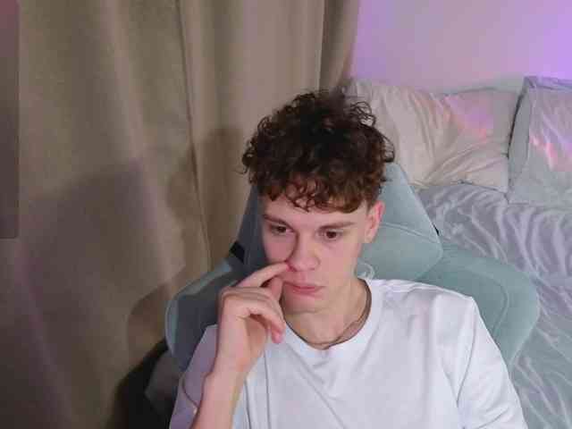 CuteThomas CuteThomas