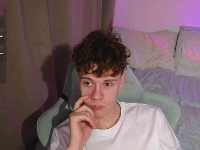 CuteThomas CuteThomas