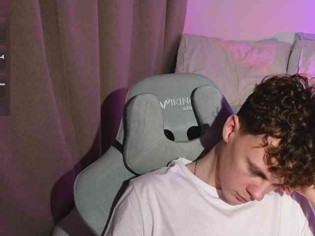 CuteThomas CuteThomas