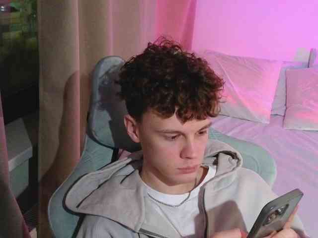 CuteThomas CuteThomas