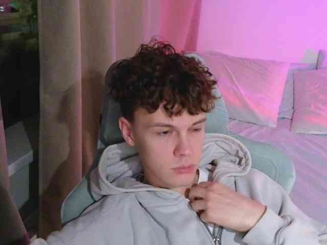 CuteThomas CuteThomas