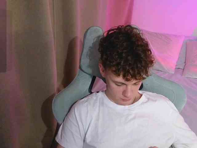 CuteThomas CuteThomas