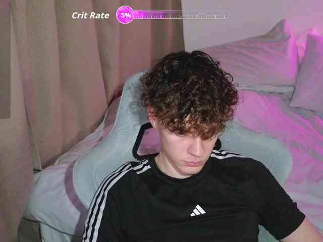 CuteThomas Live Webcam on BongaCams