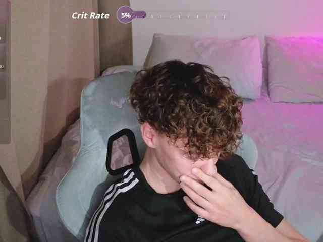 CuteThomas Live Webcam on BongaCams