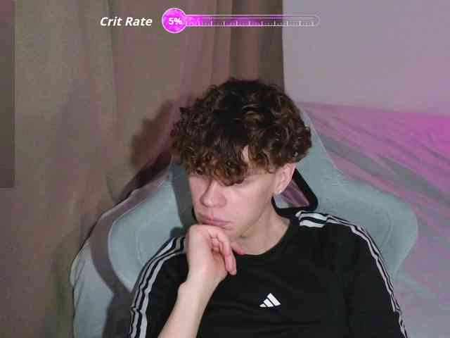 CuteThomas Live Webcam on BongaCams