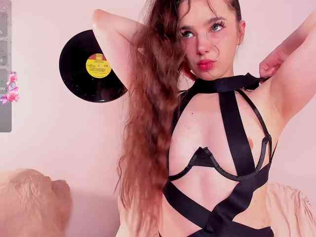 Alicebonam webcam