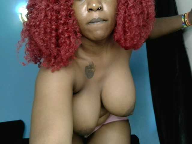 Browncandy's BongaCams show and profile