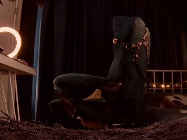 RadioFeet's BongaCams show and profile