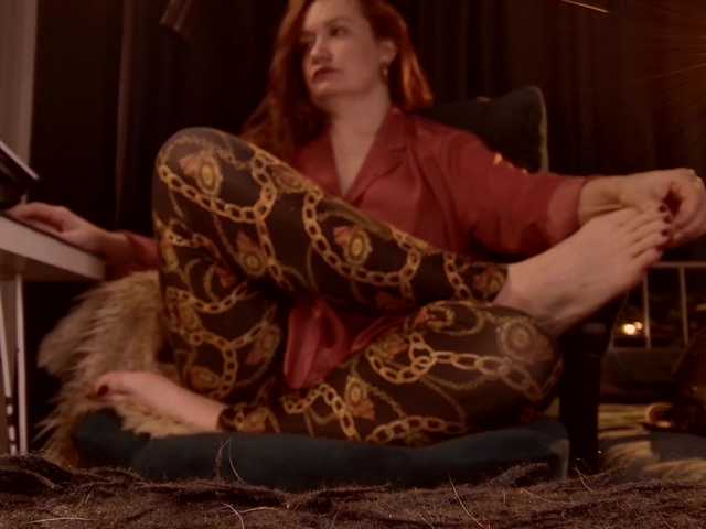 RadioFeet's BongaCams show and profile