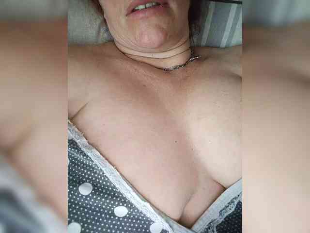 MissieLorrie webcam