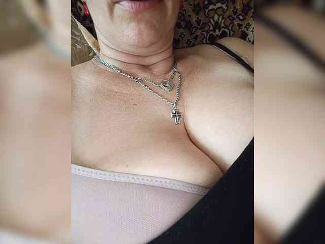 MissieLorrie webcam