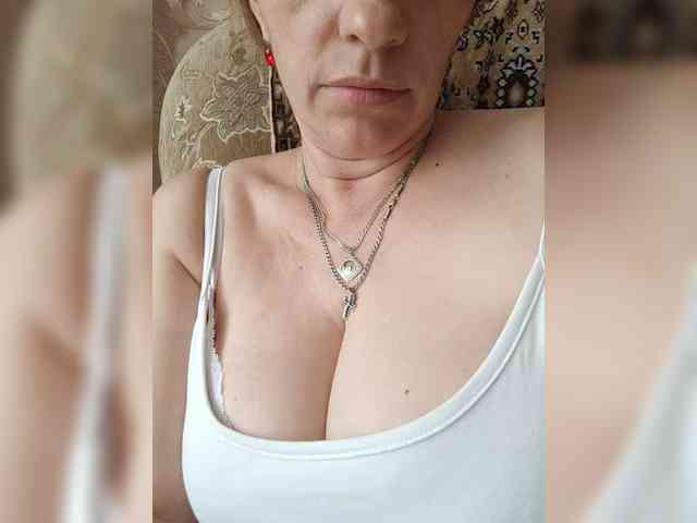 MissieLorrie webcam