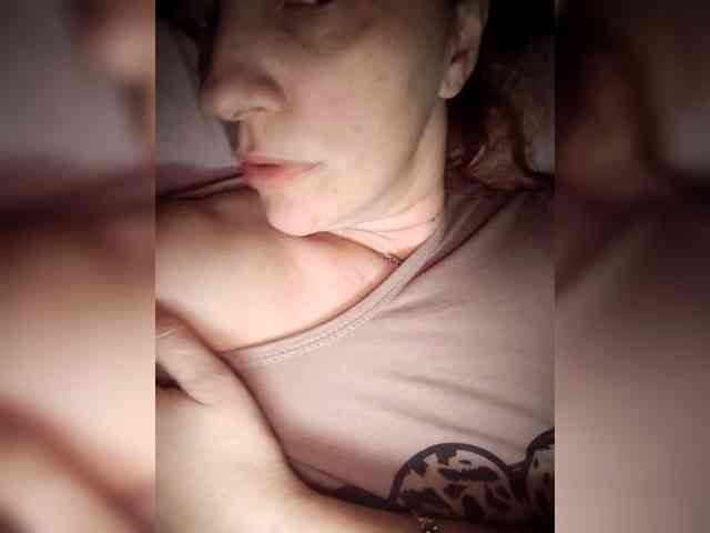 MissieLorrie webcam