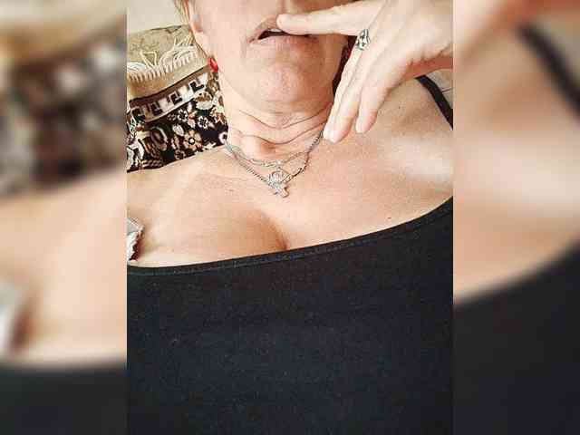 MissieLorrie webcam