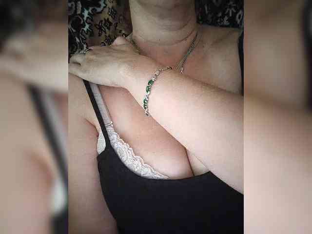 MissieLorrie webcam