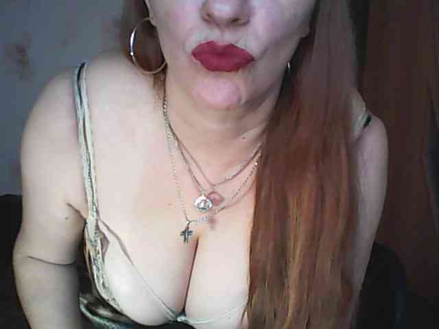 MissieLorrie webcam