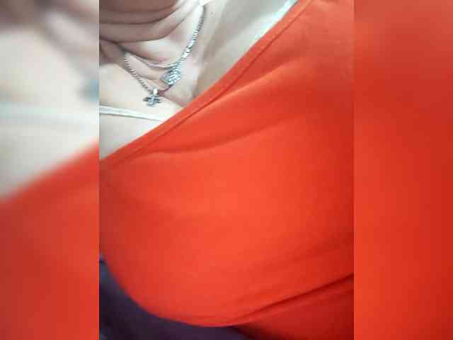 MissieLorrie webcam
