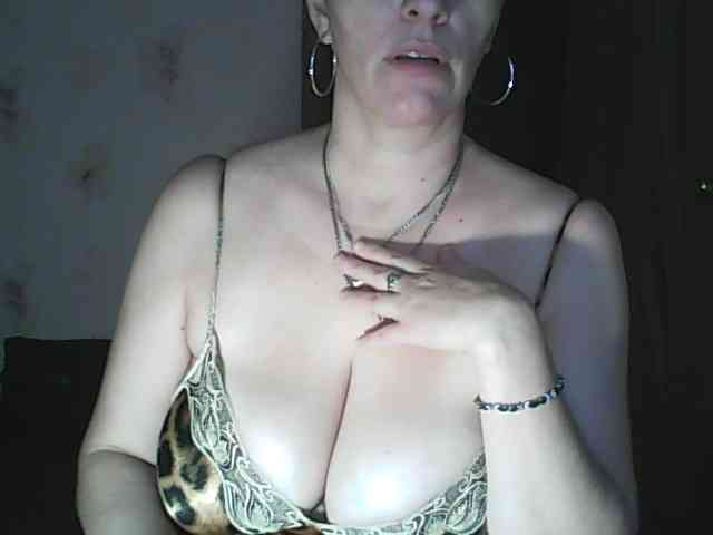 MissieLorrie bongacams