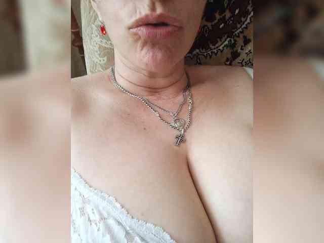 MissieLorrie webcam
