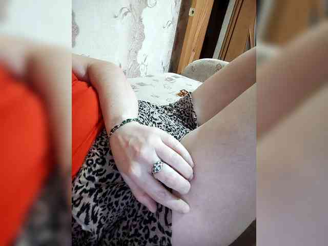 MissieLorrie webcam